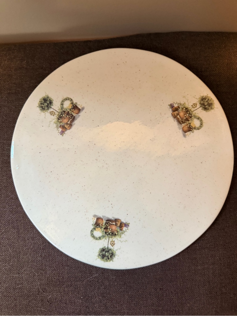 White Decorative Ceramic Footed Trivet with Garden Motif